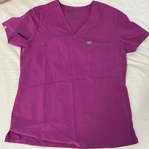 FIGS women’s Catarina one pocket scrub top in size small color RASBERRY sorbet